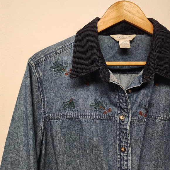 🎄 Vintage Van Heusen Denim holiday Shirt with Embroidered pine needles Details - Picture 2 of 7